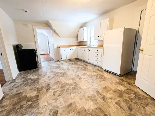 14 Parker Ave, 14 Parker Ave APT 6, Westfield, MA 01085