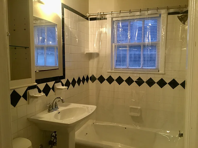 5104 N Hall St — Photo 5