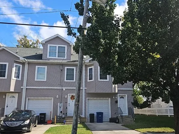 304 Broad St, Beverly, NJ 08010