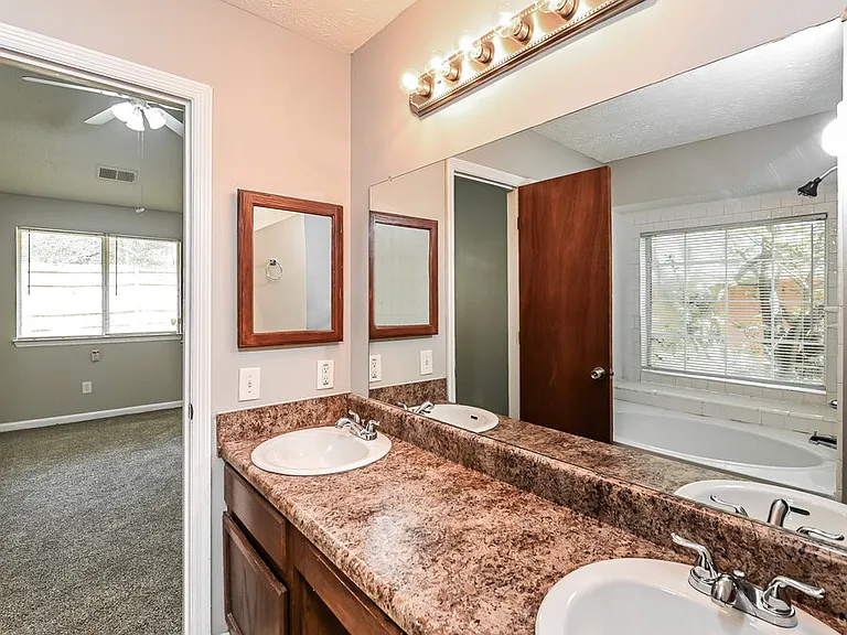 2085 Corners Circle Trce — Photo 12
