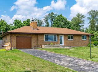 3976 Graham Dr, Dayton, OH 45431