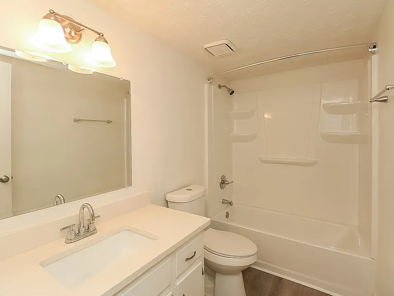 4140 Hawkins Xing — Photo 15