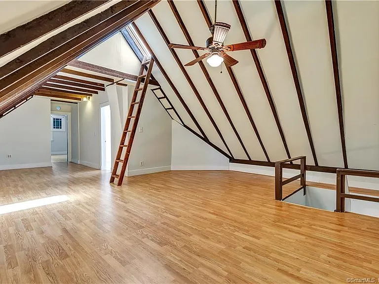 28 Edwards St #2 — Photo 35