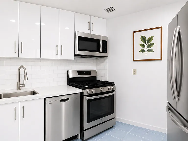 116 W 121st St #3 — Photo 6