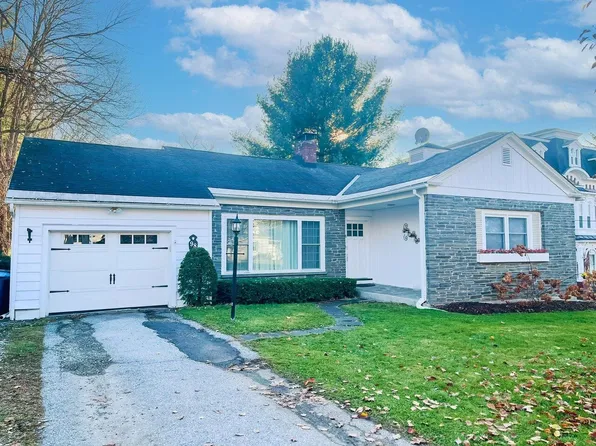 98 Bank Street, St. Albans City, VT 05478