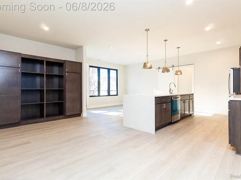 2223 Wabash St — Photo 6
