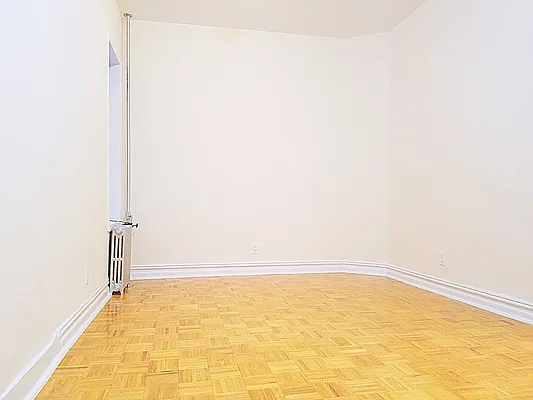 Rented by City Connections Realty | media 16