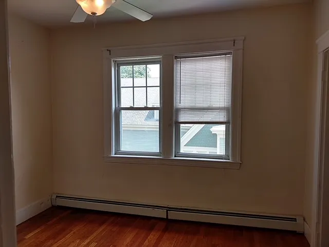 908 Main St #3R — Photo 5