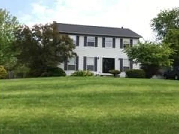 1443 Carriage Hill Dr, Hudson, OH 44236