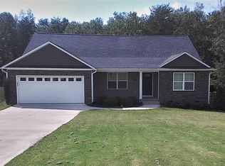 224 Bent River Dr, Inman, SC 29349