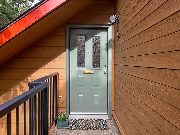 2nd image of 2341 Harbour Rd #401