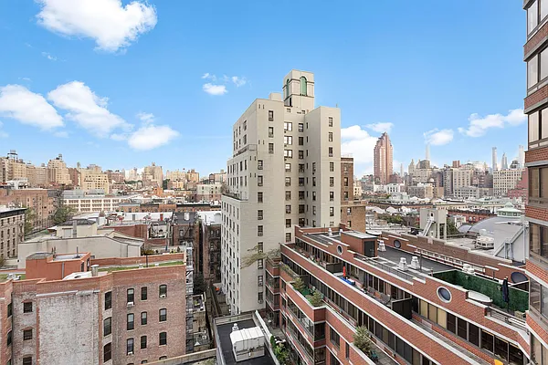 Rented by Mizner Capital Realty | media 30