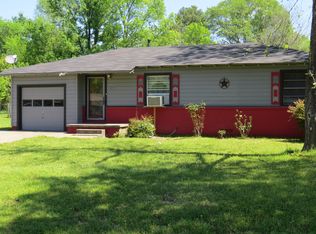 1014 Willow Springs Dr, Longview, TX 75604