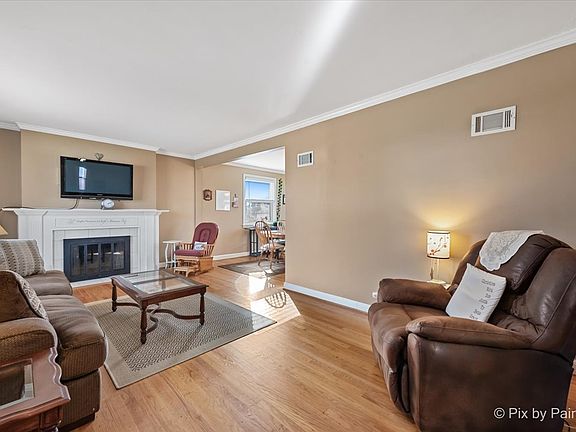 3rd image of 1358 Manchester Ave
