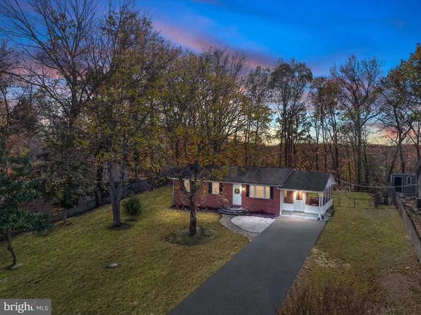 456 Maple Leaf Dr, Edgewater, MD 21037