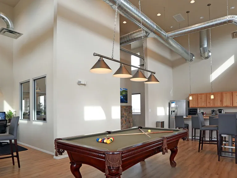 Pelican Bluff Apartments — Photo 8