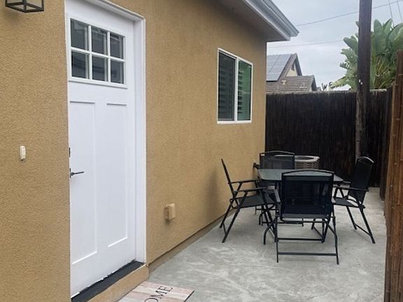 3rd image of 9244 Poinsettia Ave #A