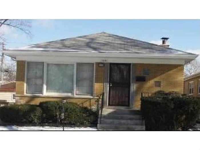 117 Geneva Ave photo 1
