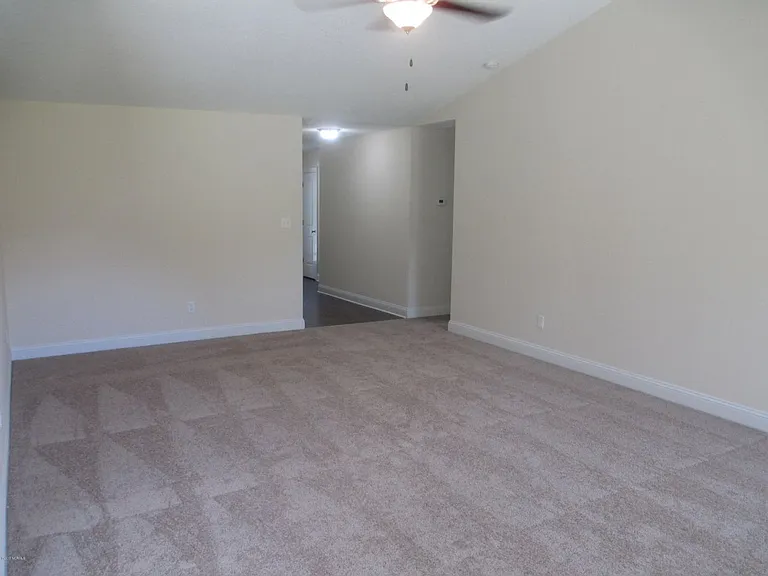 813 Fort Sumter Way — Photo 3