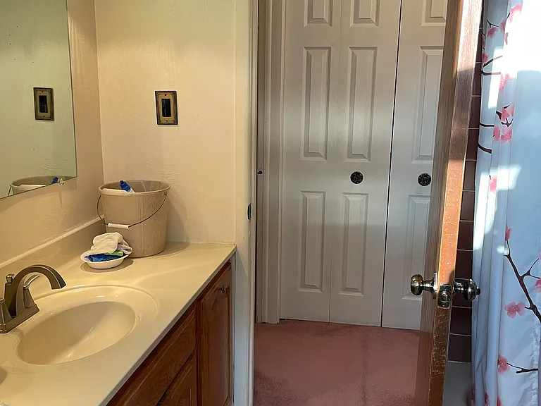 3126 Potomac Ave — Photo 12