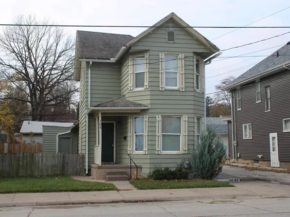 706 Cedar St, Muscatine, IA 52761