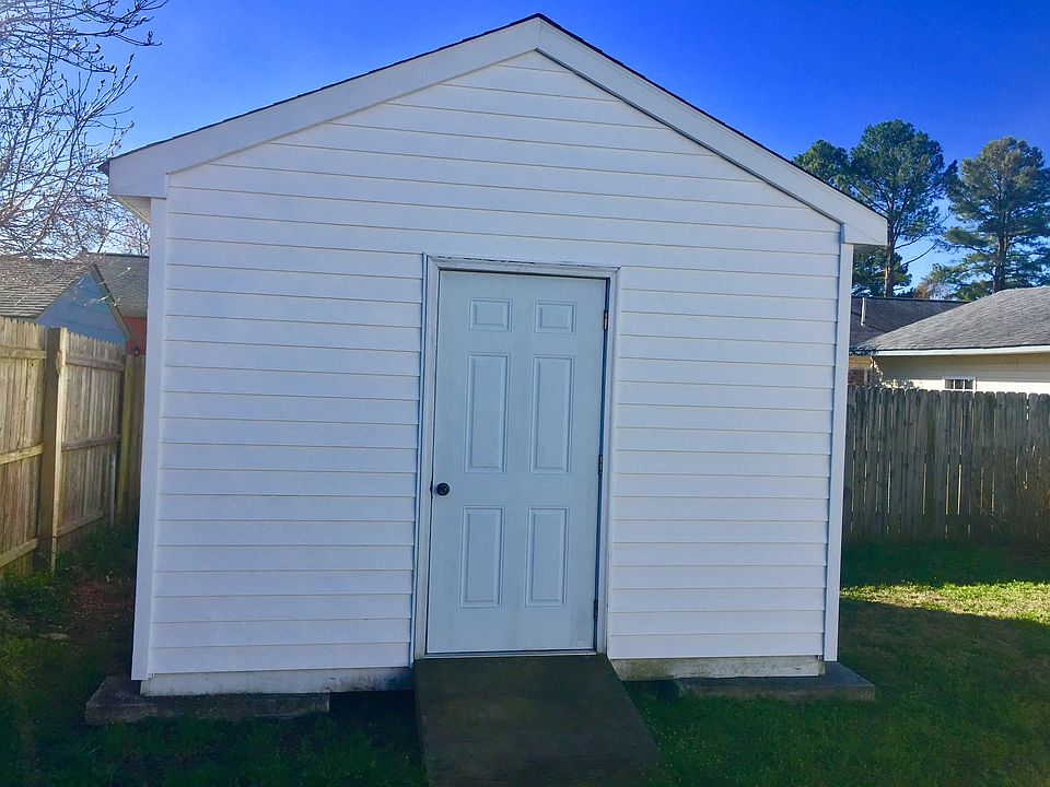 2nd image of 8 Bonneville Dr