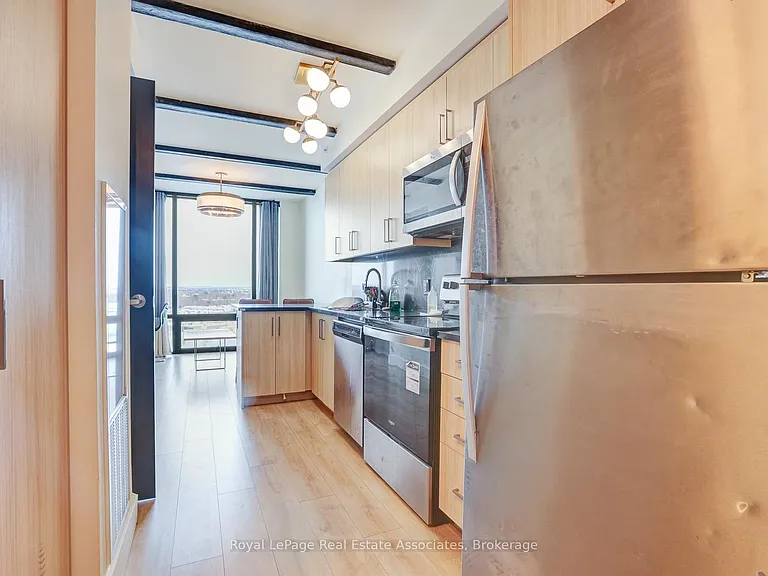 145 Columbia St W #2002 — Photo 5