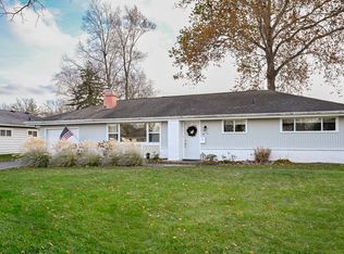 528 Countryside Dr, Wheaton, IL 60187