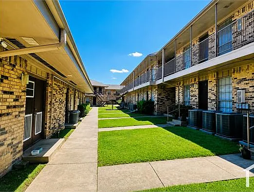 2 bed, 750 sqft, $1,050 — Photo 3