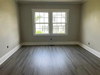 4th image of 420 Orchard Ave