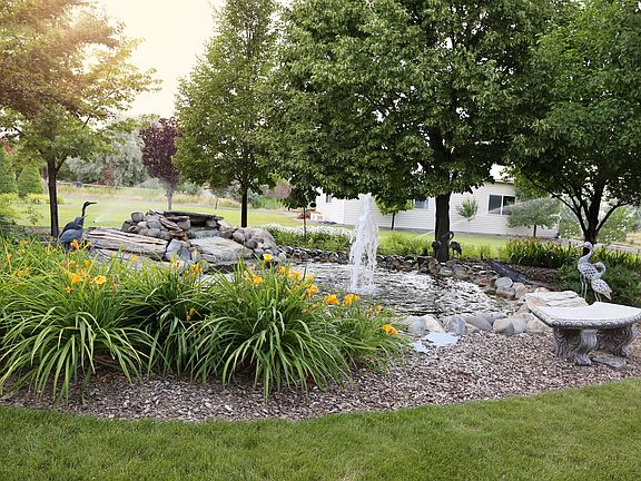 Pond / Fountain