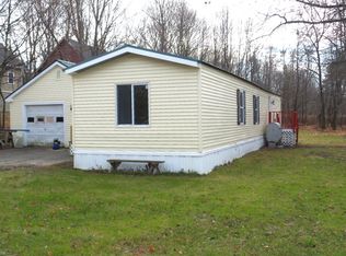 17 Maple St, Vassalboro, ME 04989