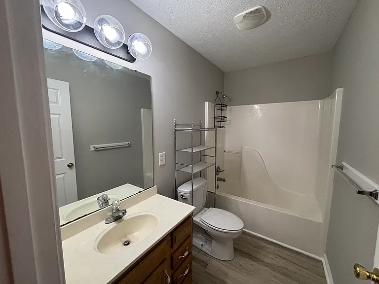 1230 N Willow Ave #C1 — Photo 6