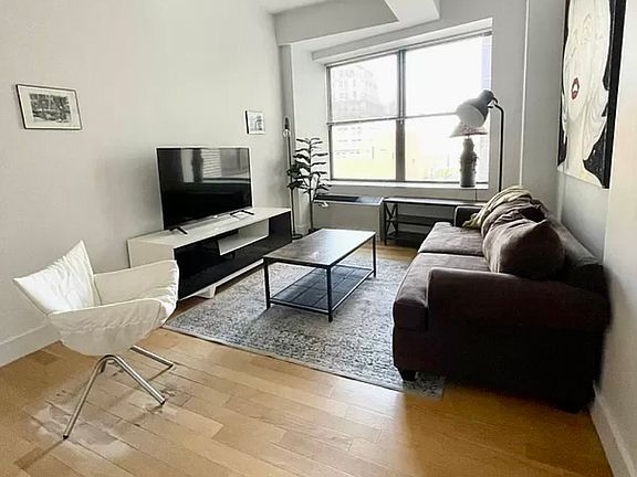 3rd image of 99 John St APT 1601