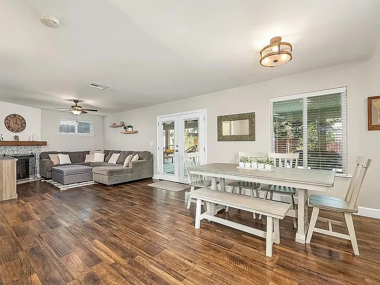 152 W Omaha Ave — Photo 4
