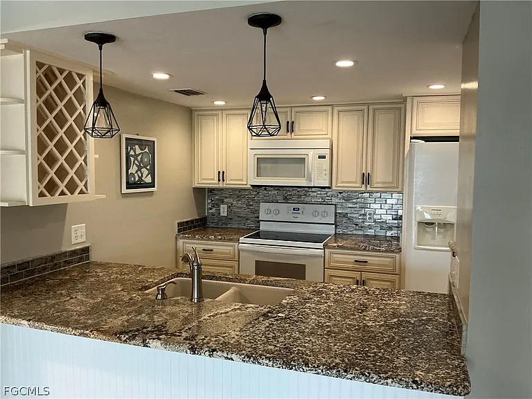 2885 Palm Beach Blvd #408 — Photo 42