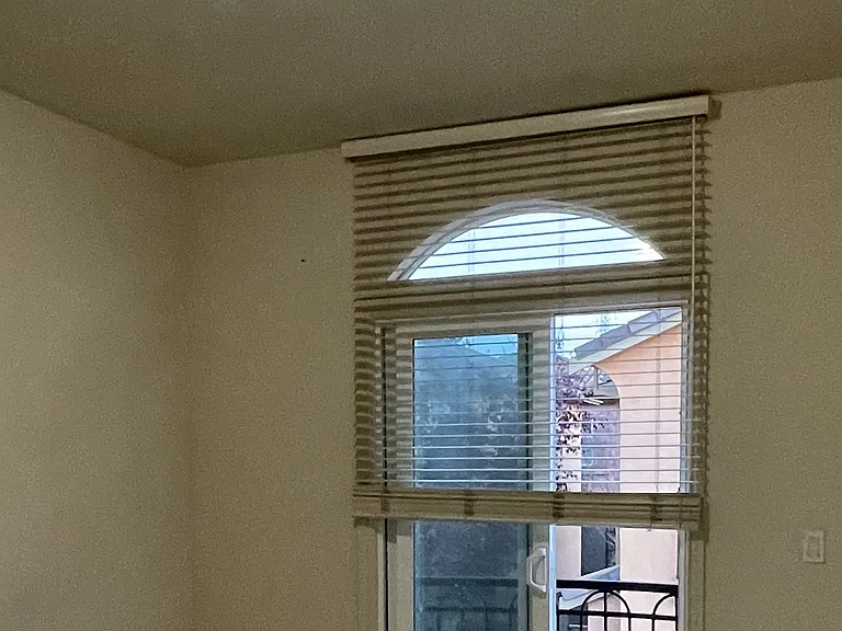 Crown Heights Ct — Photo 6