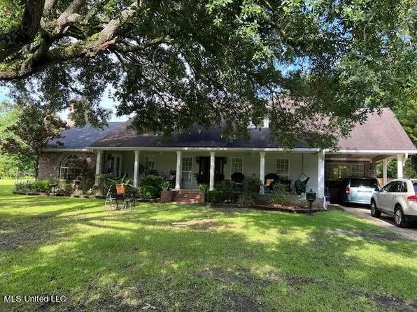 903 Belair St, Pascagoula, MS 39567