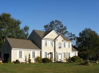 13 Lighthouse Ln, Westport, MA 02790