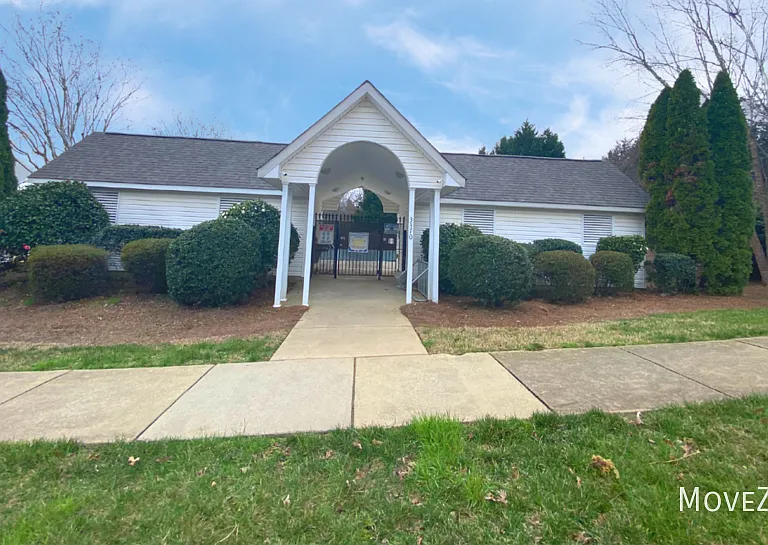 255 Luzelle Dr — Photo 11