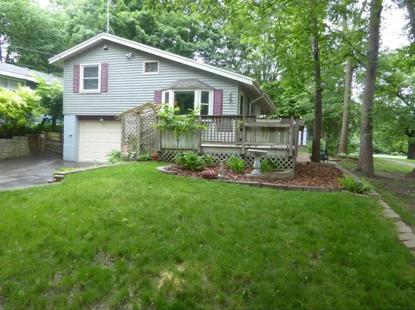 5057 Three Points Blvd, Mound, MN 55364