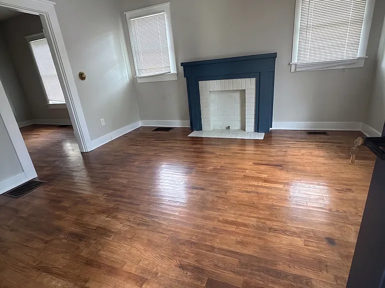 150 Crescent Ave — Photo 4