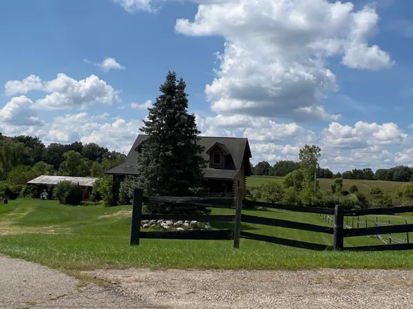 10222 Marshall Rd, South Lyon, MI 48178