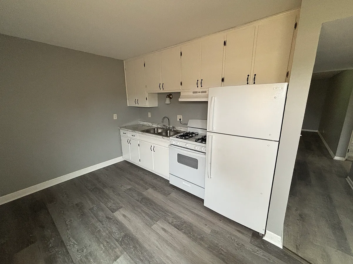 Building Photo - 991 Tollview Ave #5