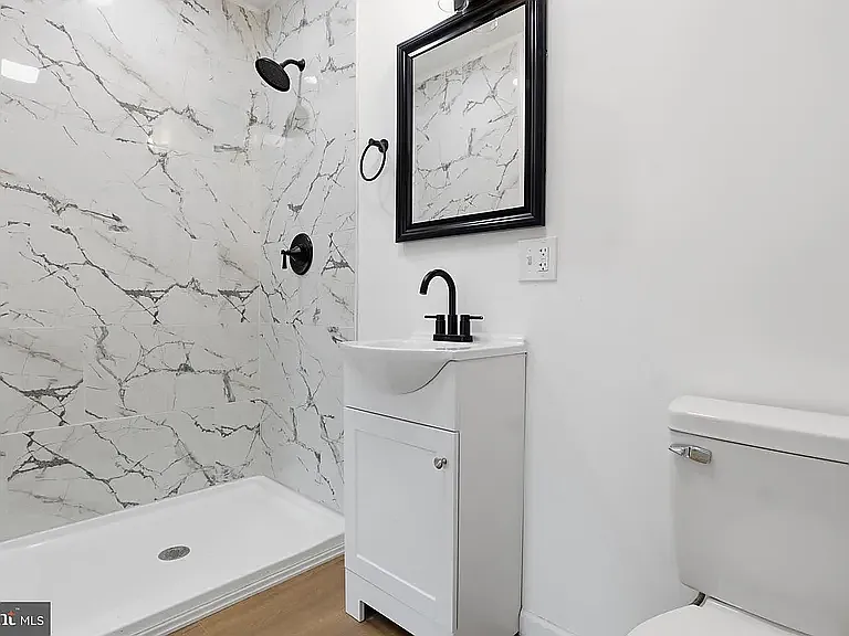 826 N Plum St — Photo 7