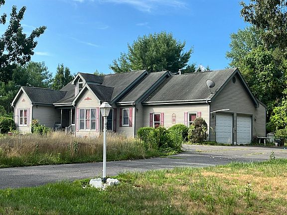 2nd image of 800 Blue Teal Dr