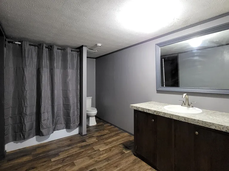 21516 Cherry Hollow Dr — Photo 12
