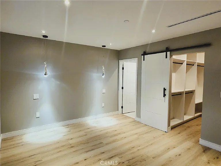 20522 Sherman Way — Photo 19