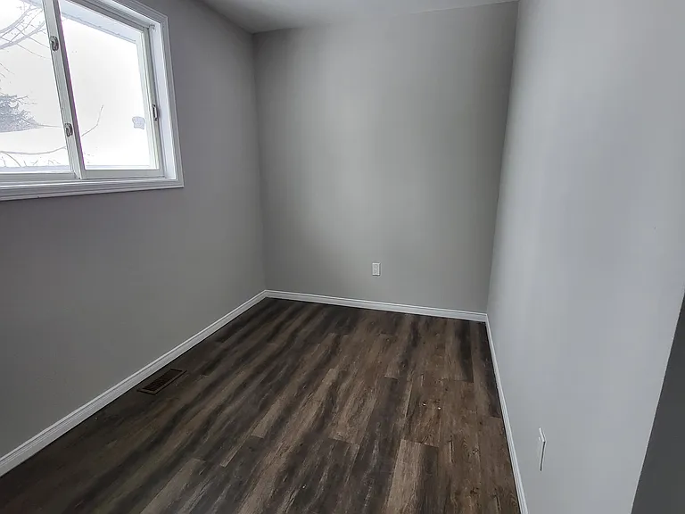 70 Penetang St #1 — Photo 34