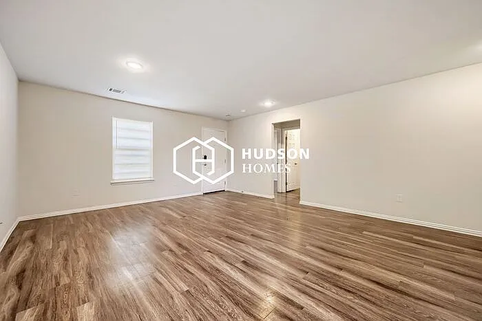 307 S Louisiana St — Photo 3